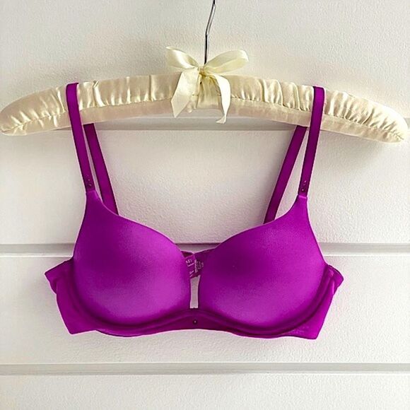 Victoria's Secret Women's Jeweled BIOFIT Push Up Bra Purple Size 32B - Picture 1 of 11